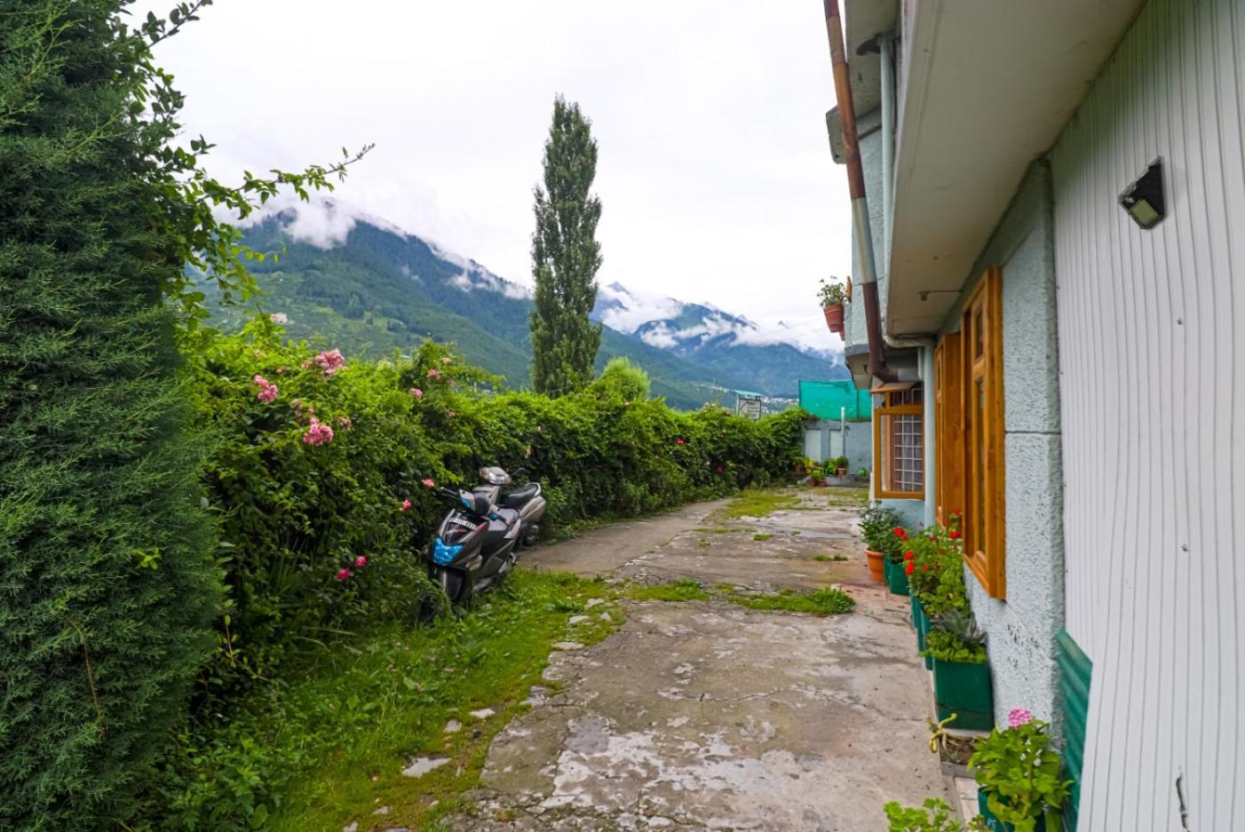 The Byke Neelkanth Manali Bed & Breakfast Nagar  Exterior photo